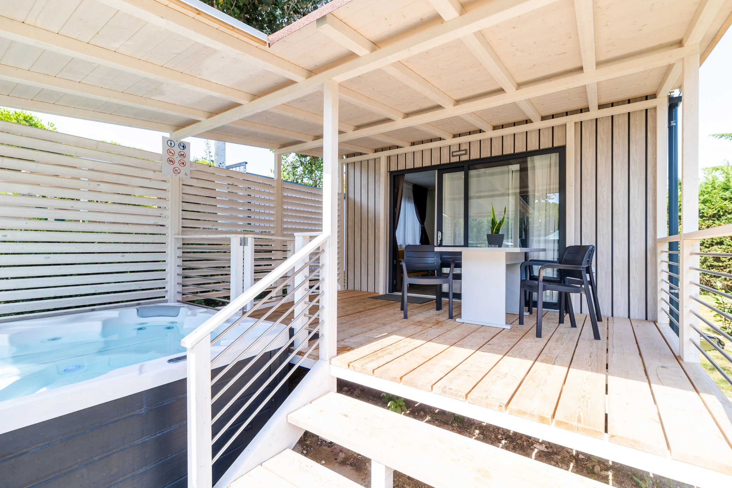 Foto frontale dell'hydrocottage