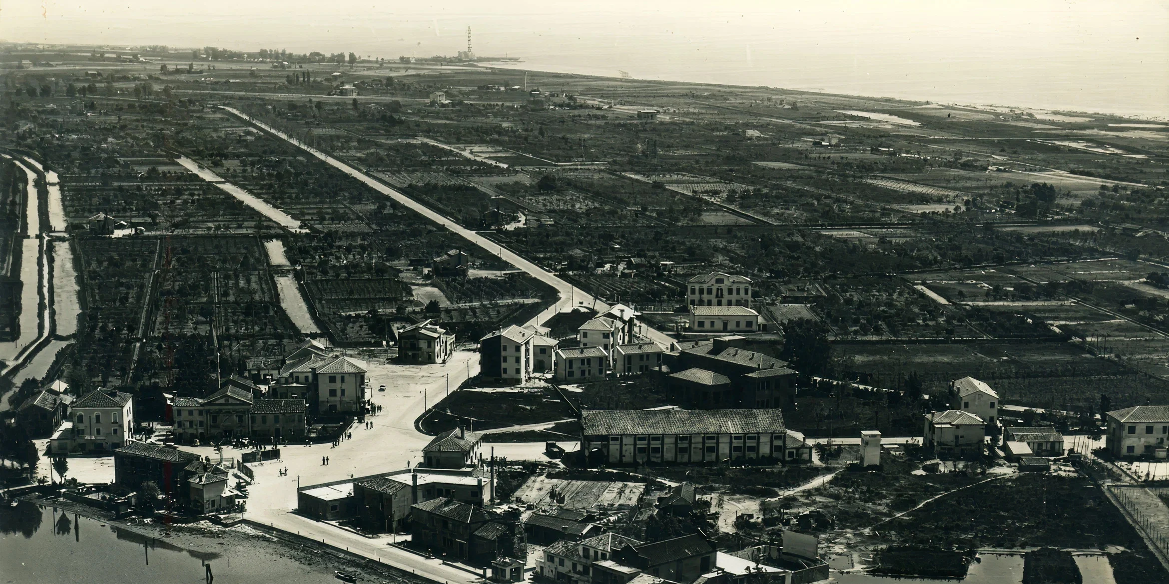 Fotografia aerea storica dell'area di Cavllino